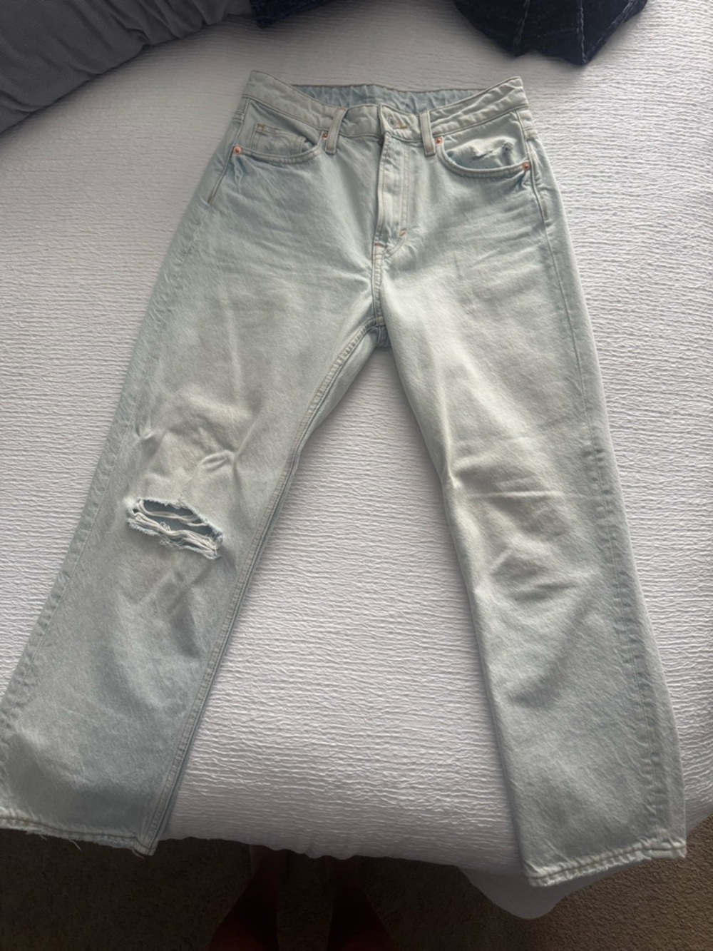 H&M Denim Light Blue Straight Jeans - High Waist, cropped